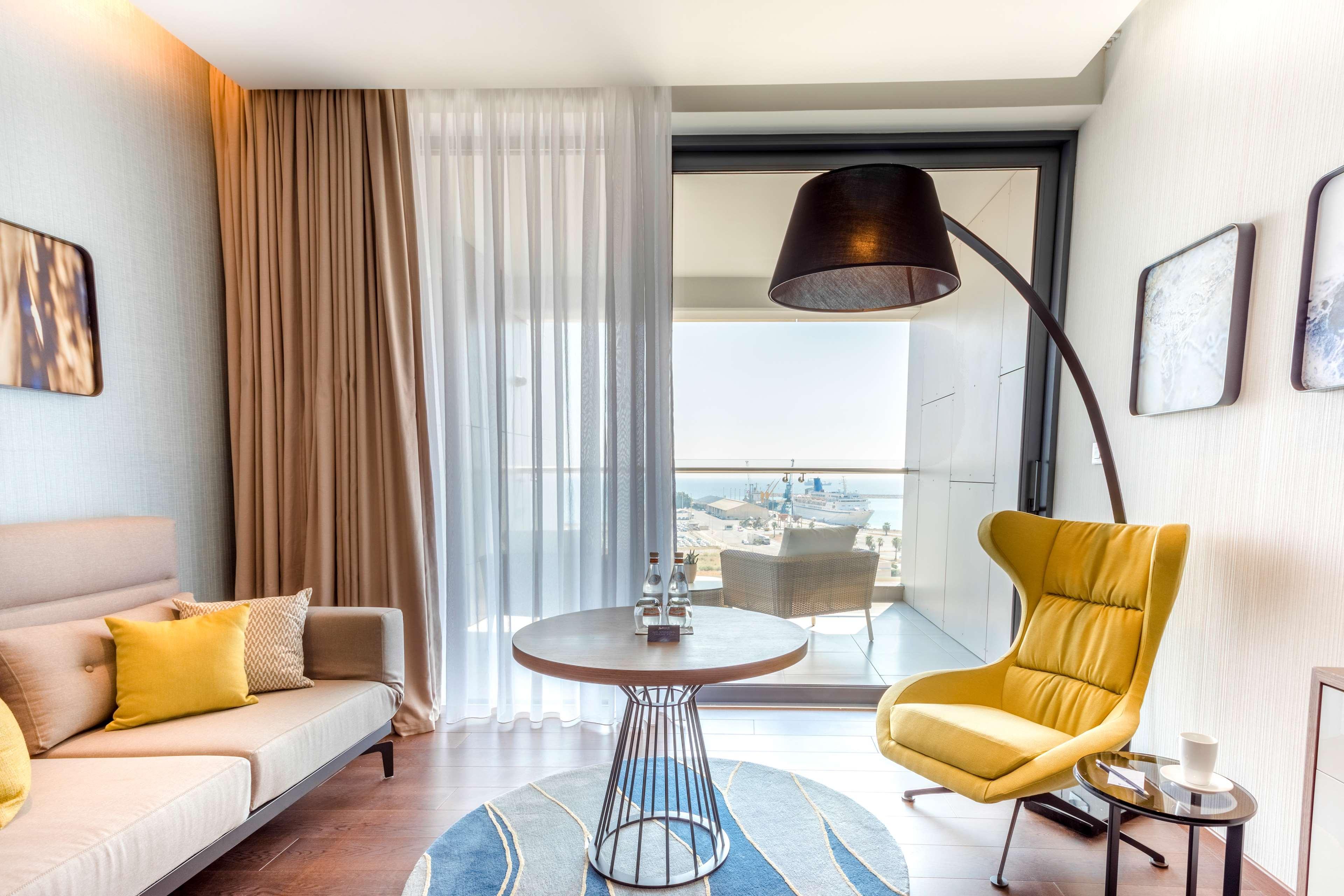 Radisson Blu Hotel, לרנקה