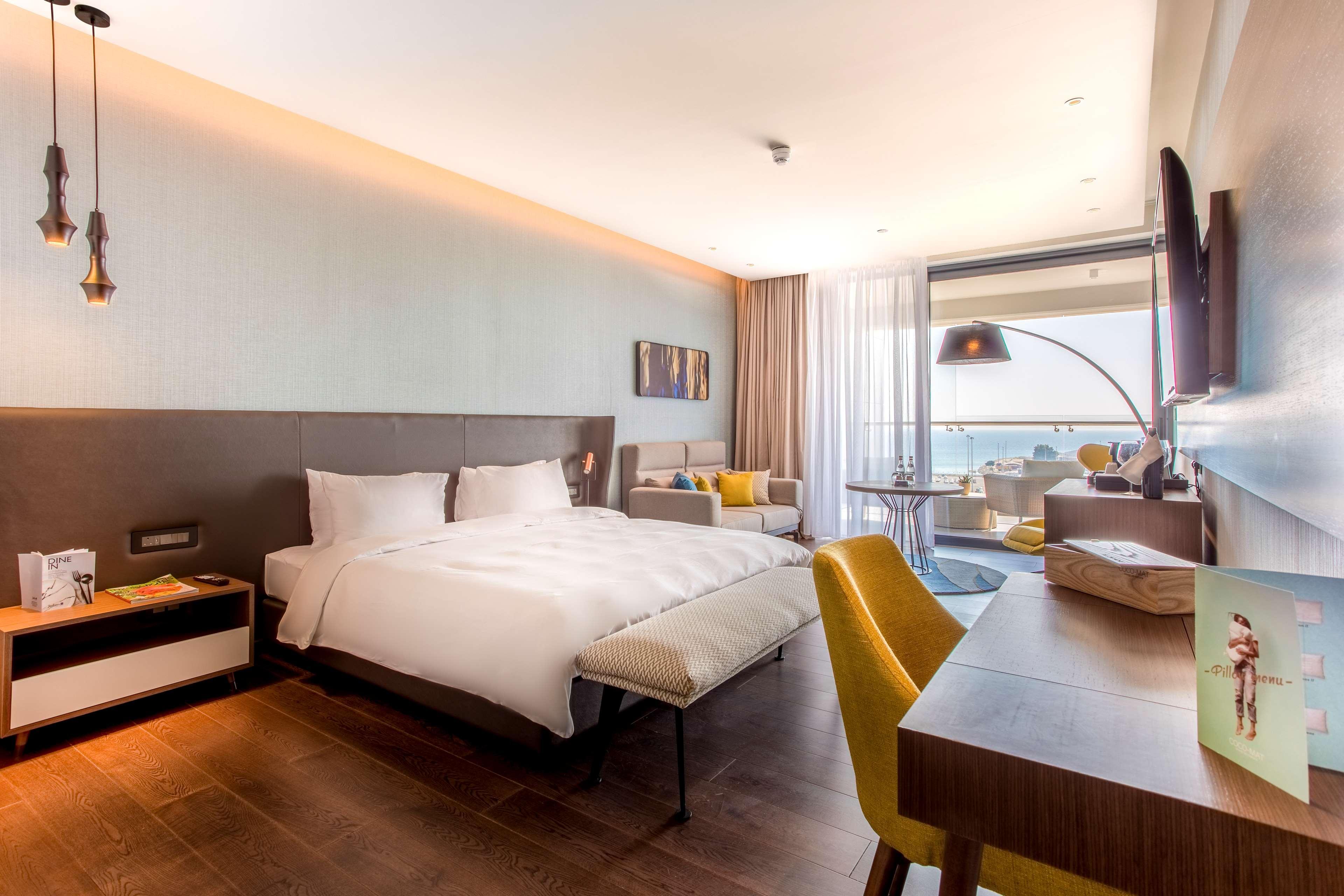 Radisson Blu Hotel, מלון 5*