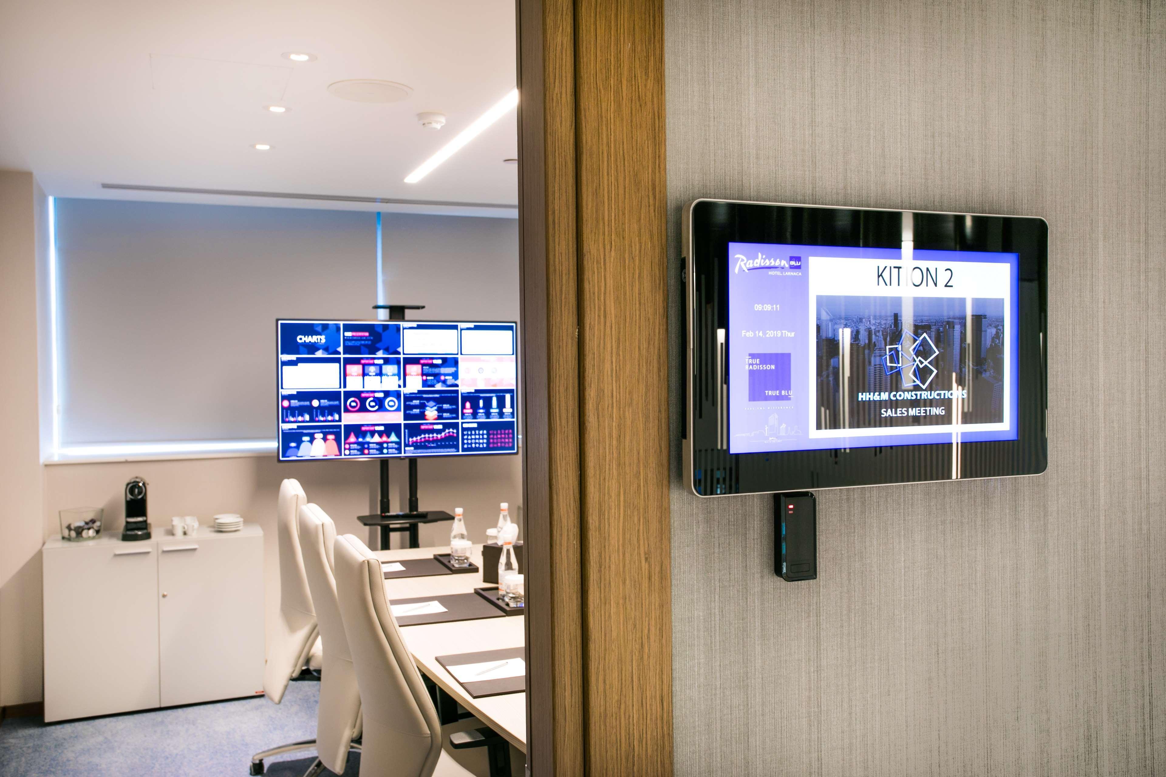 מלון Radisson Blu Hotel, 5*