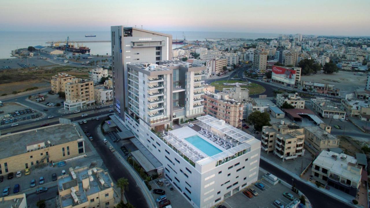 מלון Radisson Blu Hotel, לרנקה